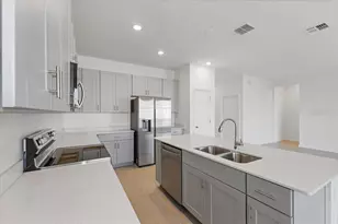 519 Silver Palm Dr, Haines City, FL 33844 - Photo 4