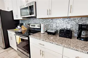 3083 Tom Sawyer Dr, Kissimmee, FL 34746 - Photo 8