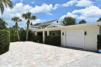 507 N Peninsula Avenue, New Smyrna Beach, FL 32169 - Photo 2