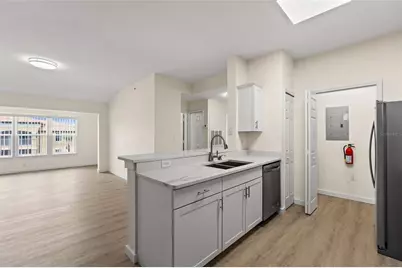 5447 Vineland Road #1308, Orlando, FL 32811 - Photo 6