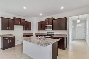 3975 Kennebunk Loop, Mount Dora, FL 32757 - Photo 2