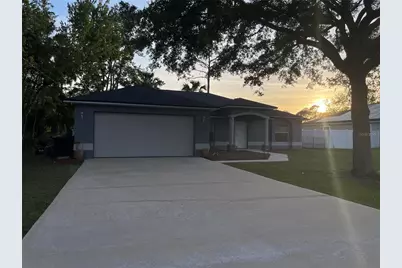 10 Pinetree Drive, Palm Coast, FL 32164 - Photo 1