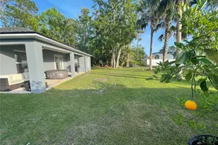 10 Pine Tree Dr, Palm Coast, FL 32164 - Photo 4