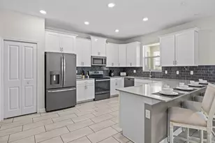 8822 Interlocking Ct, Davenport, FL 33896 - Photo 4