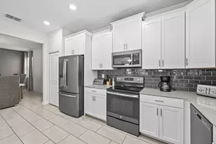 8822 Interlocking Ct, Davenport, FL 33896 - Photo 6