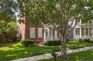 704 Honeysuckle Ave, Celebration, FL 34747 - Photo 4