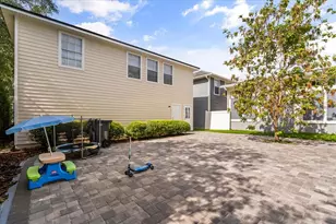 704 Honeysuckle Ave, Celebration, FL 34747 - Photo 34