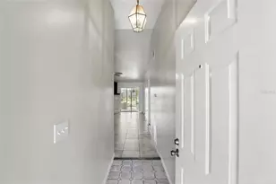 28 N Lancelot Ave, Orlando, FL 32835 - Photo 6