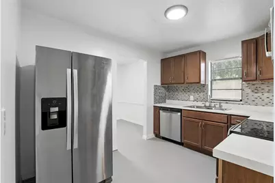 28 N Lancelot Avenue, Orlando, FL 32835 - Photo 12