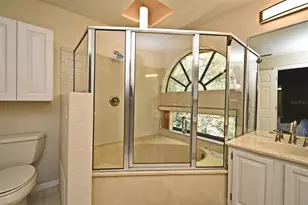 2928 Lake Pineloch Blvd, Orlando, FL 32806 - Photo 22