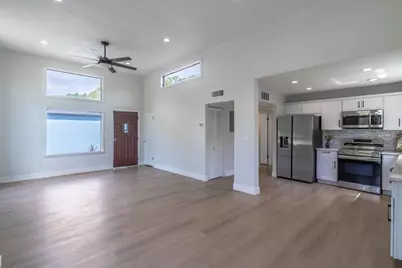 221 E Fern Drive, Orange City, FL 32763 - Photo 8