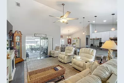 439 Lake Daisy Drive, Winter Haven, FL 33884 - Photo 6