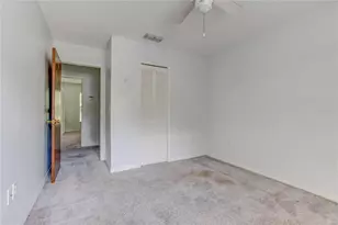 9948 Timber Oaks Ct, Orlando, FL 32817 - Photo 10