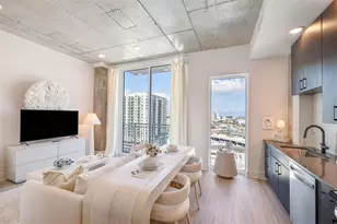 601 N 12th Street N, Tampa, FL 33602 - Photo 18