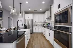 1341 Lumpini St, Saint Cloud, FL 34771 - Photo 2