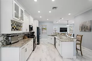 3244 55th Ave N, Saint Petersburg, FL 33714 - Photo 10