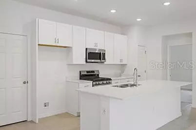 9112 Wildlight Trail, Wildwood, FL 34785 - Photo 2