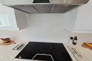 2408 Nassau St, Sarasota, FL 34231 - Photo 14