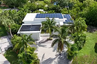 2408 Nassau St, Sarasota, FL 34231 - Photo 4