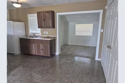 2103 Mantilla Avenue, Orlando, FL 32811 - Photo 10