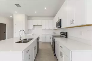 797 Lemon Ave, Fruitland Park, FL 34731 - Photo 6