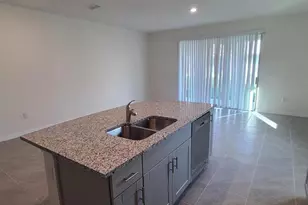 1310 Mako Wy, Kissimmee, FL 34741 - Photo 4