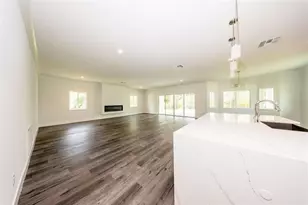 300 Mitnik Dr, Deltona, FL 32738 - Photo 12