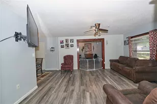 881 Cedar Cir, Tavares, FL 32778 - Photo 20