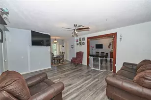 881 Cedar Cir, Tavares, FL 32778 - Photo 22