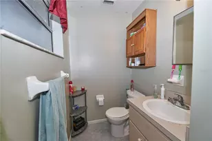 881 Cedar Cir, Tavares, FL 32778 - Photo 32