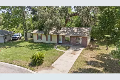 881 Cedar Circle, Tavares, FL 32778 - Photo 2