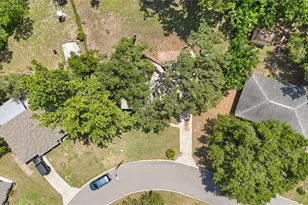 881 Cedar Cir, Tavares, FL 32778 - Photo 44