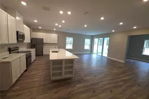 9825 N Angela Dr, Dunnellon, FL 34433 - Photo 6