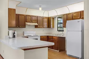 281 NE Greenbrier Ave, Port Saint Lucie, FL 34983 - Photo 8