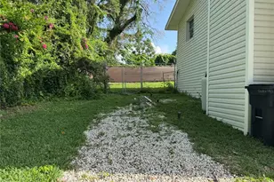 3702 Mirror Lake Dr, Apopka, FL 32703 - Photo 10