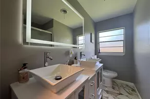 3702 Mirror Lake Dr, Apopka, FL 32703 - Photo 34