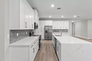 136 N James Pl, Groveland, FL 34736 - Photo 14