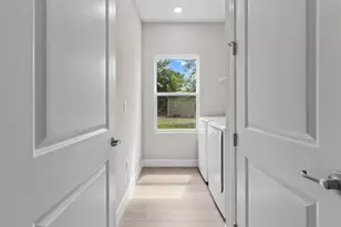 136 N James Pl, Groveland, FL 34736 - Photo 34