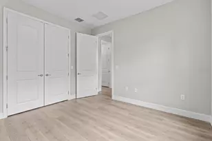 136 N James Pl, Groveland, FL 34736 - Photo 6