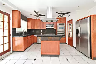 637 15th St, Debary, FL 32713 - Photo 2