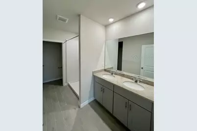 3233 Fresno Place, Zephyrhills, FL 33543 - Photo 10