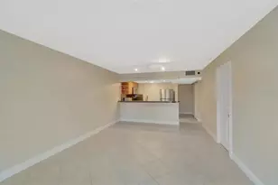 345 Ocean Dr, Miami Beach, FL 33139 - Photo 4
