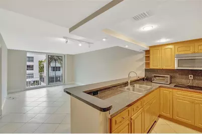 345 Ocean Drive #305, Miami Beach, FL 33139 - Photo 6