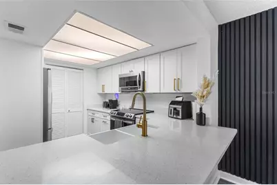 2485 Lakeway Branch Drive #2105, Orlando, FL 32839 - Photo 4