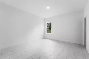 22 W Gulfstream Pl, Citrus Springs, FL 34434 - Photo 4