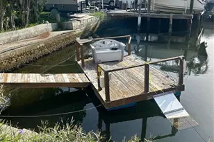 13725 Plumosa Ave, Hudson, FL 34667 - Photo 8