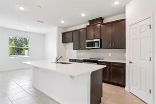 1756 Columbus Path, Saint Cloud, FL 34771 - Photo 4