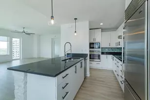 100 S Eola Dr, Orlando, FL 32801 - Photo 12