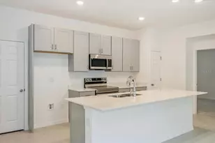 1202 Atlantic Ave, Fruitland Park, FL 34731 - Photo 2