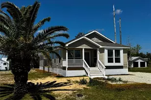 227 Bay St, Port Saint Joe, FL 32456 - Photo 1